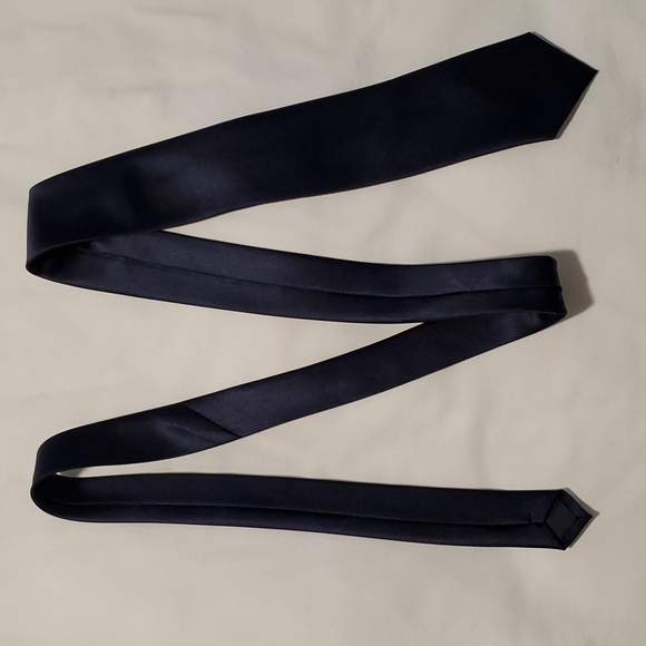 Men's Manzini Neckwear dark blue tie - Picture 1 of 6